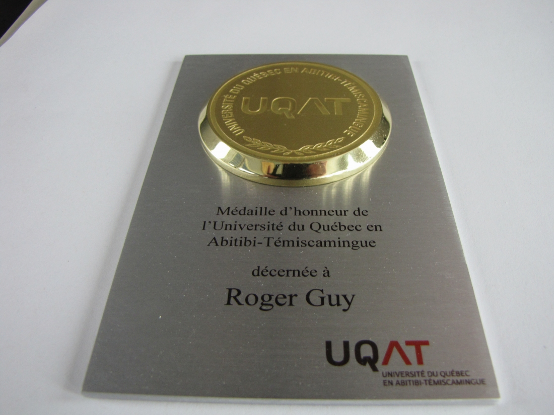 Plaque reconnaissance - aluminium et laiton - UQAT