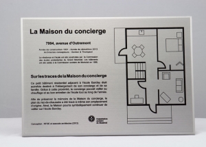 Plaque commémorative – Aluminium imprimé – Commission scolaire de Montréal